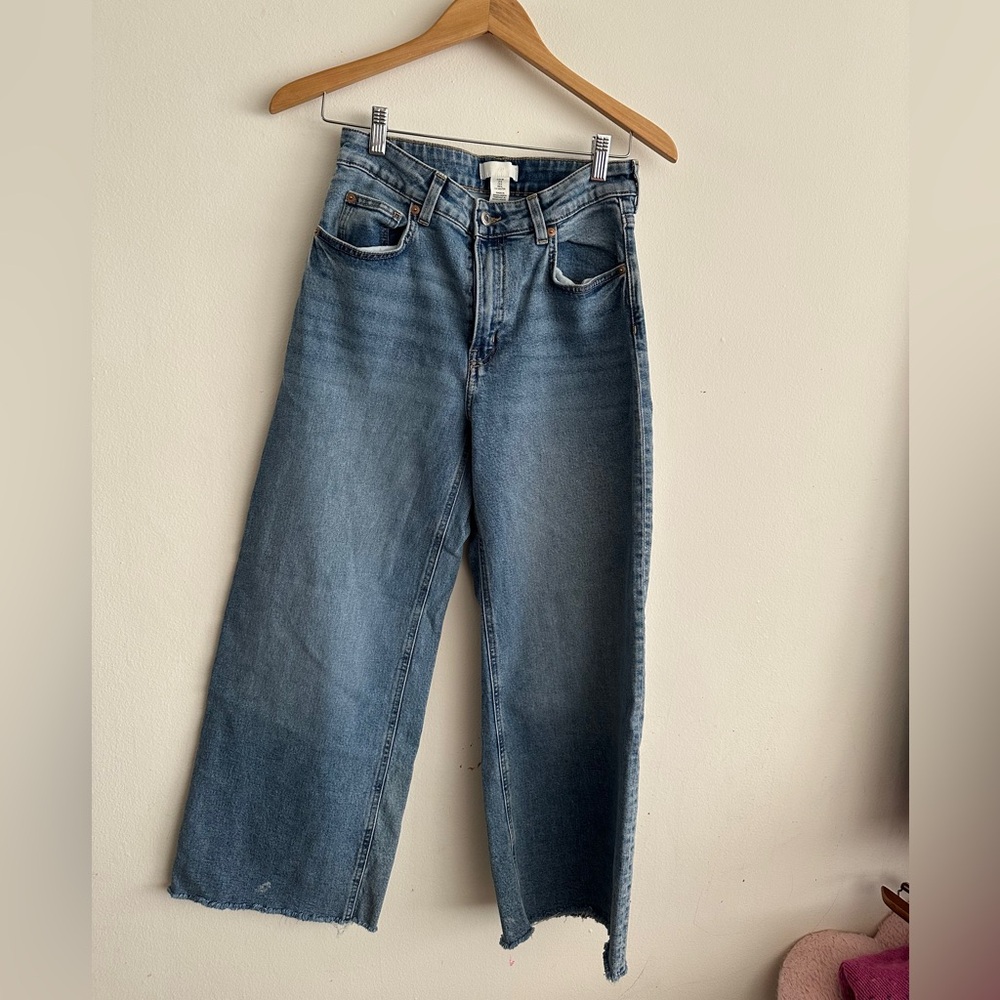 2/$50 Wide Straight Leg Medium Wash Jeans H&M SIZE 6 WOMEN'S - Picture 2 of 8